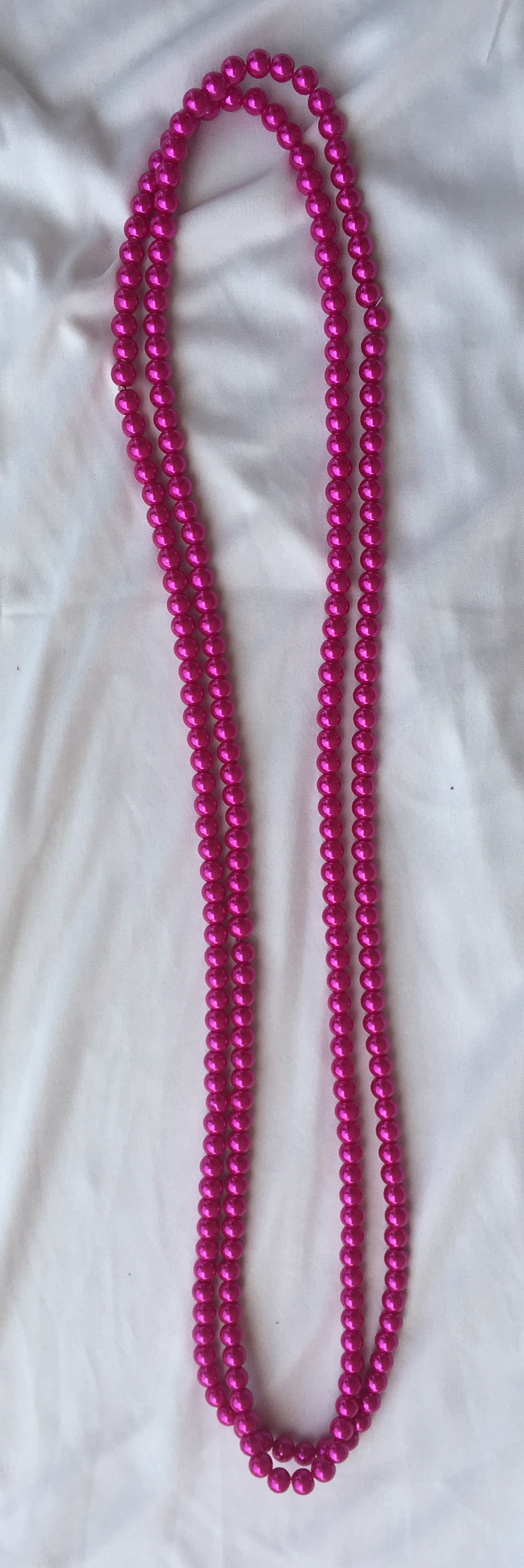 Hot pink clearance pearl necklace