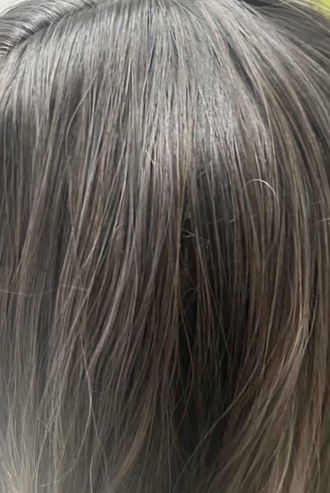 Deluxe Shoulder Length Loose Wave Ombre Black to Grey Wig