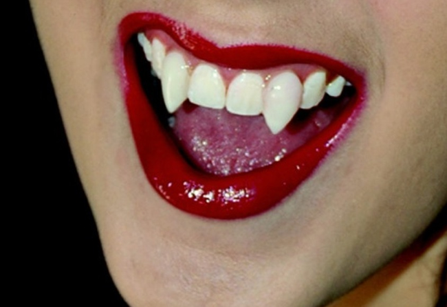 Individual Vampire Fangs