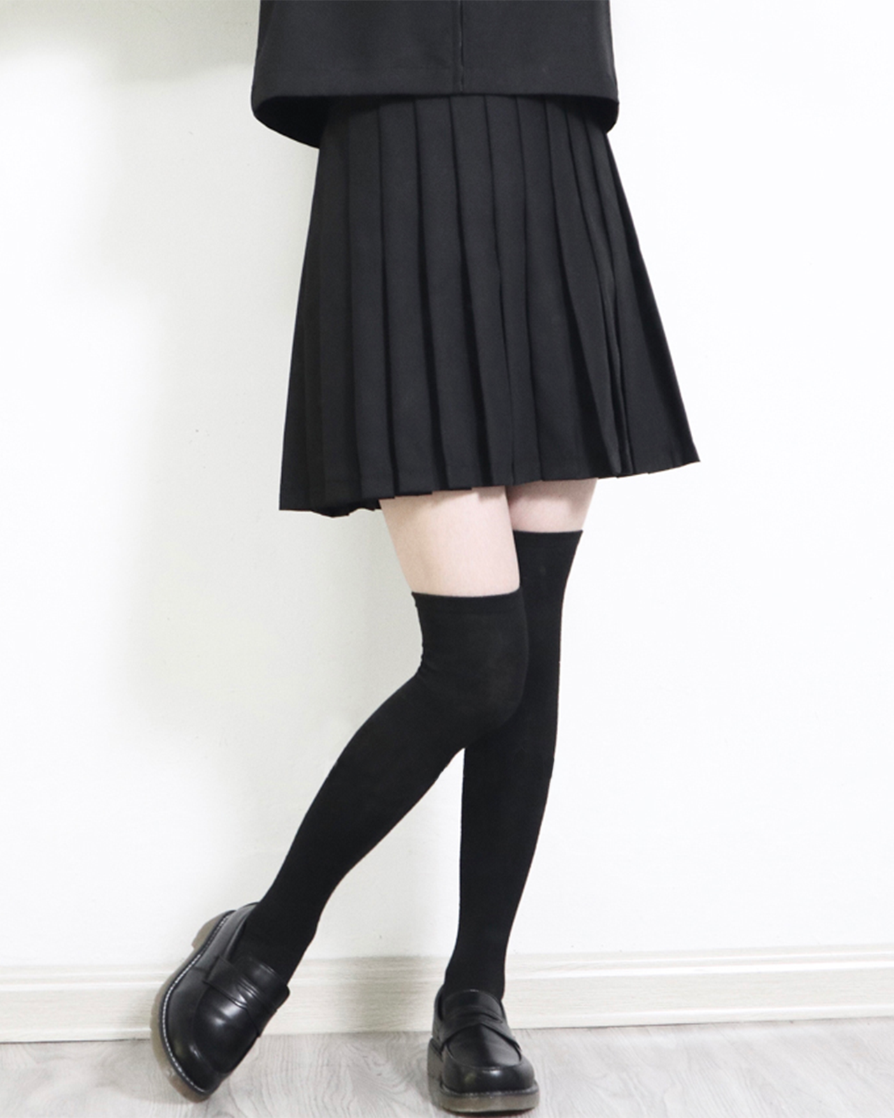 Black short school sales skirt