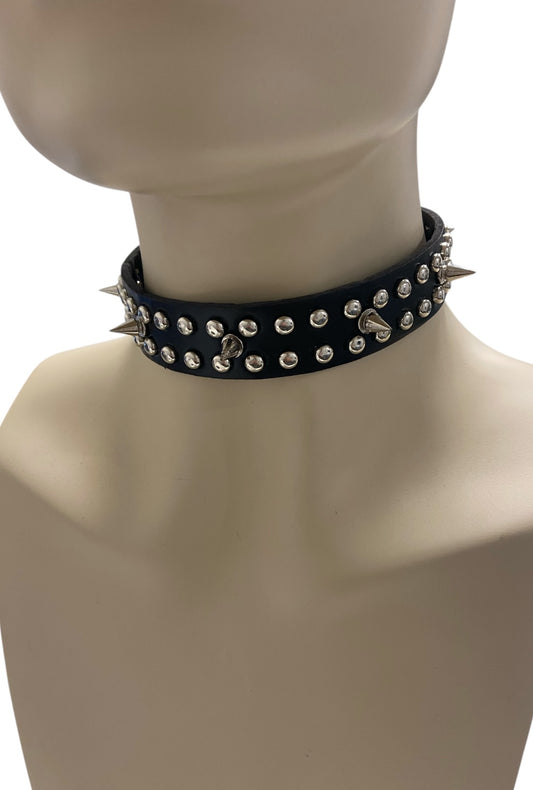 Thin Spike Choker With Rivets
