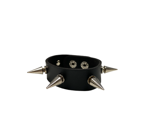 Single Spike Wrist Cuff