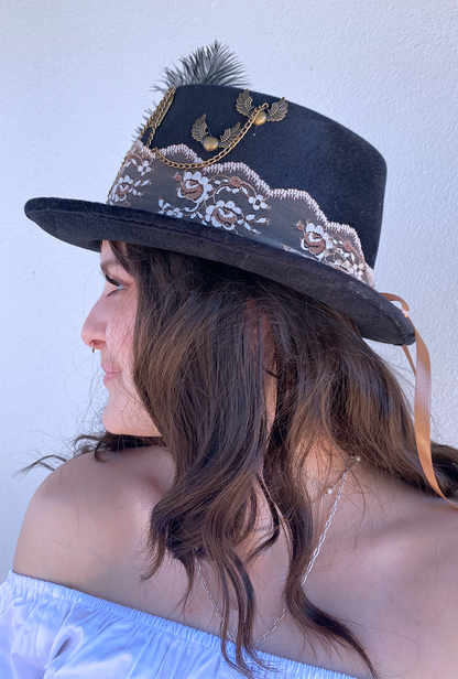 Steampunk Lace Hearts and Chains Hat (YY)