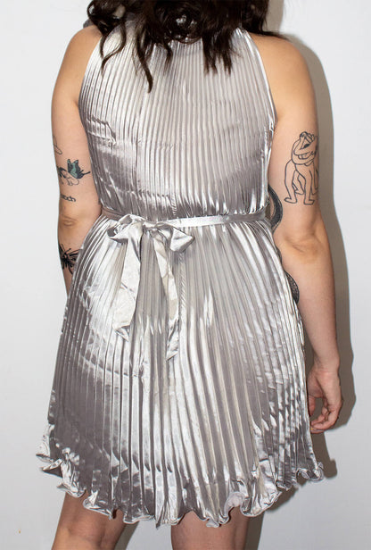 Gatsby Light Silver High-Neck Pleated Dress
